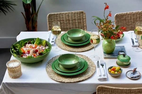 Le Creuset Salatschüssel In Bamboo Green – Bild 2