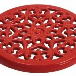 Staub Topfuntersetzer Lilie In Kirschrot